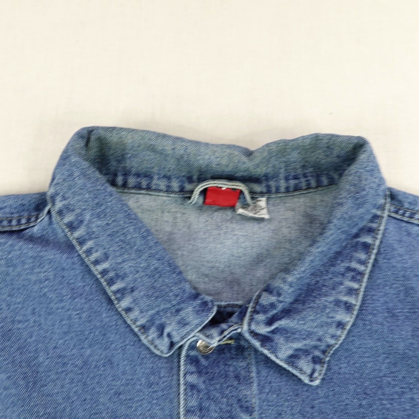 Marlboro VINTAGE Marlboro Jacket Mens Large Blue Denim Jean Trucker Coat Red Star Coat Size US 33 - 2 Thumbnail