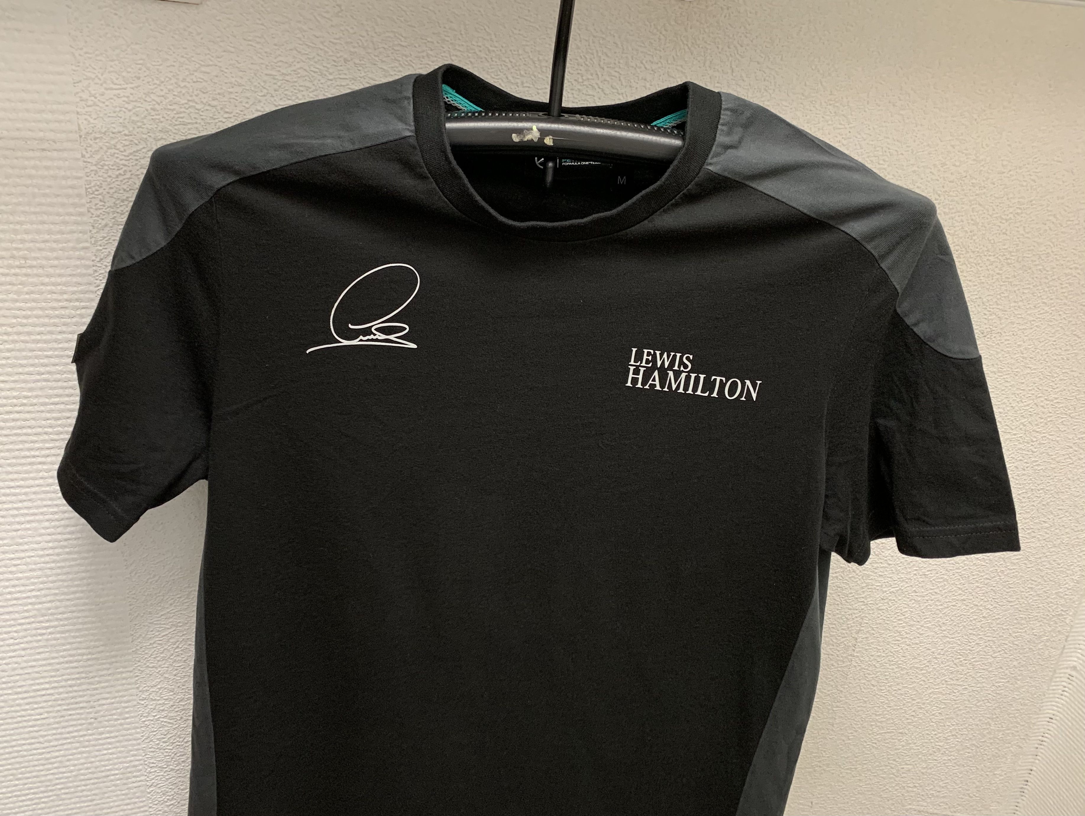 Mercedes-Benz Lewis Hamilton Mercedes Benz black t-shirt M sz formula uno Size US M / EU 48-50 / 2 - 3 Thumbnail