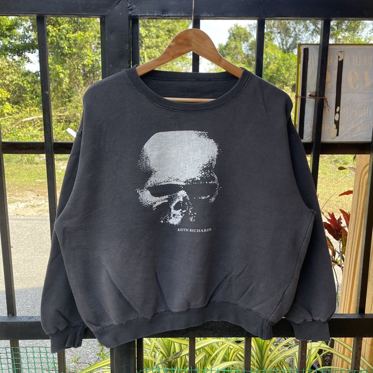 The Rolling Stones 🔥Vintage Keith Richards Big Skull Logo Boxy Crop Sweatshirts Size US M / EU 48-50 / 2 - 5 Thumbnail