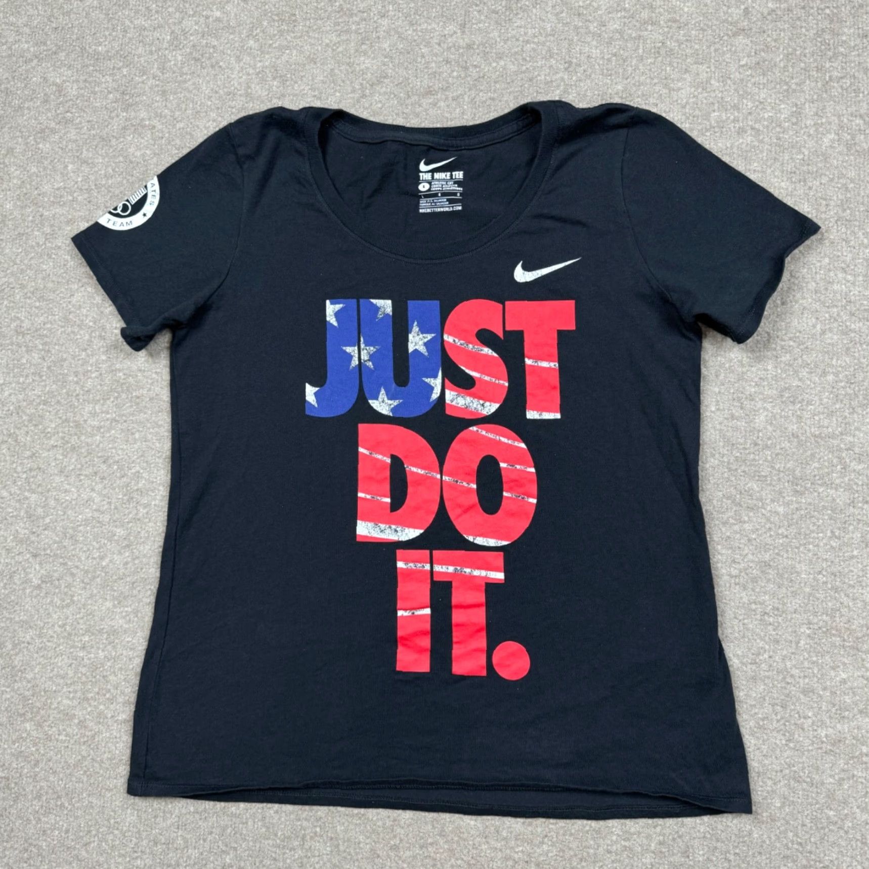 Nike Nike Graphic T Shirt L Black Nike USA Stars Stripes Team USA Logo Basketball Slim Fit Shirt Womens Size L Black USA Stars Stripes Logo 90s Theme Size L / US 10 / IT 46 - 3 Thumbnail