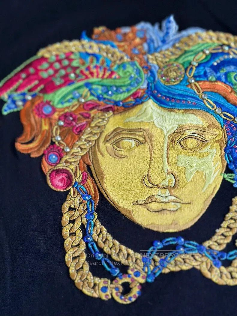 Versace Versace Embroidered diamond-encrusted T-shirt Size US XL / EU 56 / 4 - 3 Thumbnail