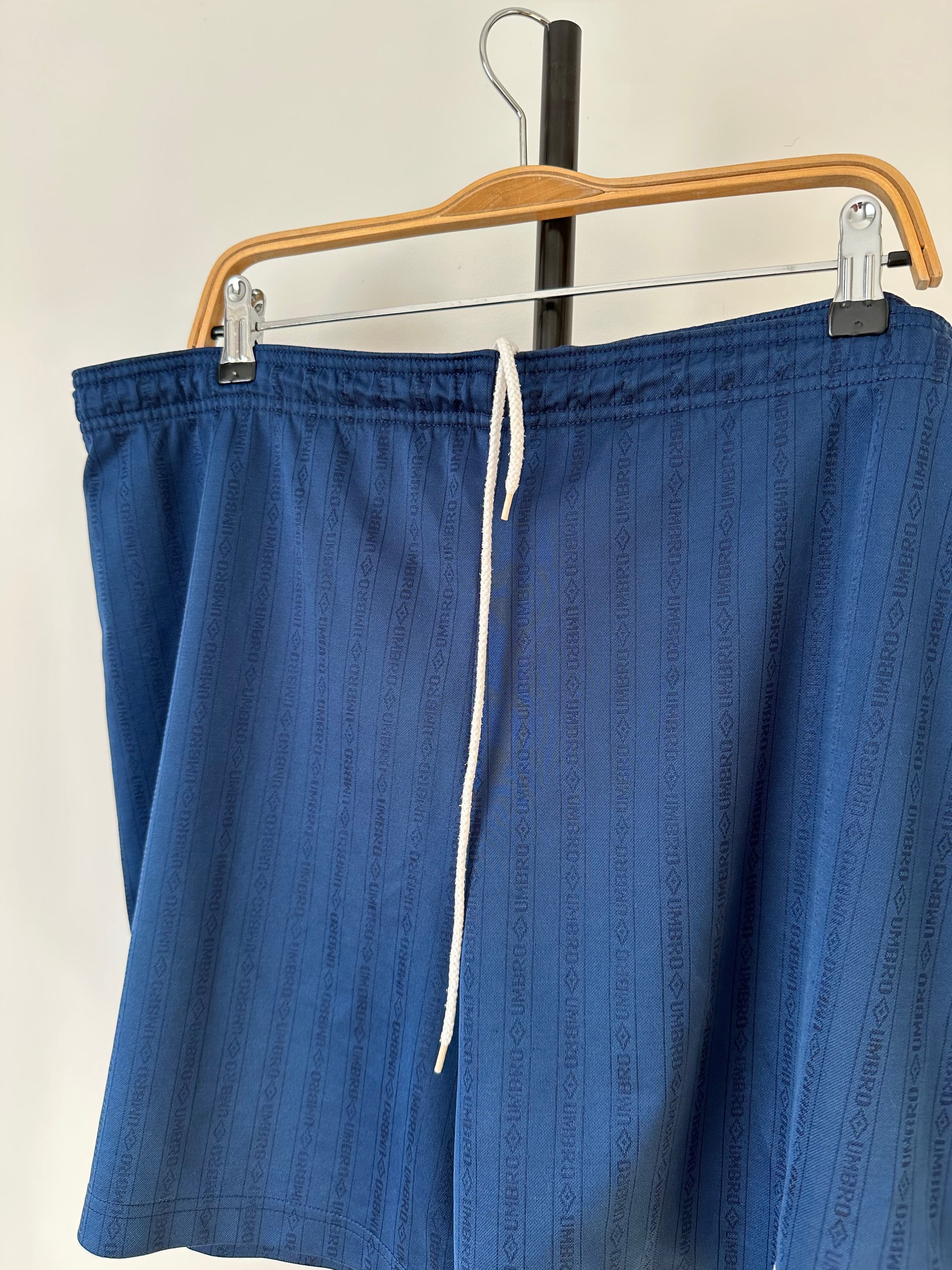 Umbro 90's UMBRO shorts polyester vintage Size US 38 / EU 54 - 3 Thumbnail