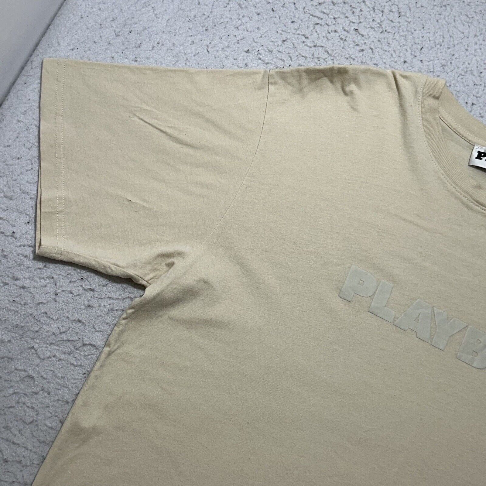 Pacsun Playboy Pacsun XL Ivory Cream Bunny Logo Graphic T Shirt Size US XL / EU 56 / 4 - 6 Thumbnail