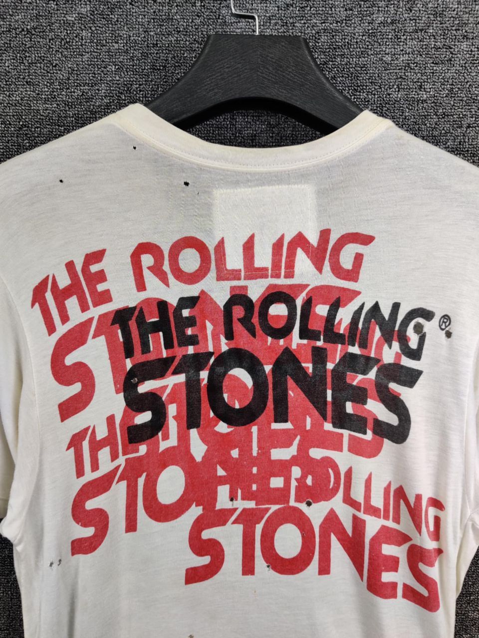 Band Tees Vintage Thrashed The Rolling Stone Distressed Tee Tshirt Size US M / EU 48-50 / 2 - 5 Thumbnail