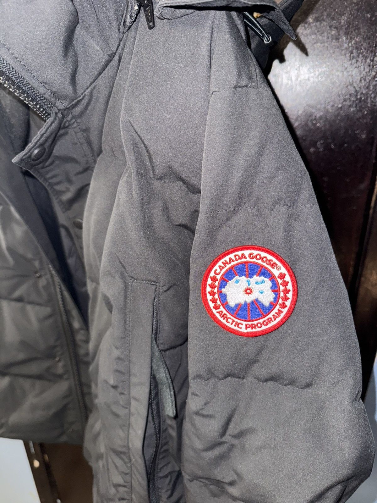 Canada Goose Canada Goose Men's MacMillan Down Parka Size US XL / EU 56 / 4 - 3 Thumbnail