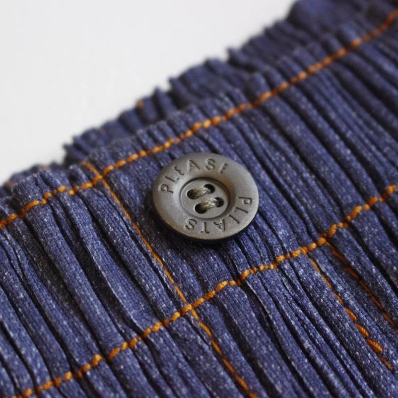 Issey Miyake Issey Miyake size:3 Blue pleated skirt Size 31" - 3 Thumbnail
