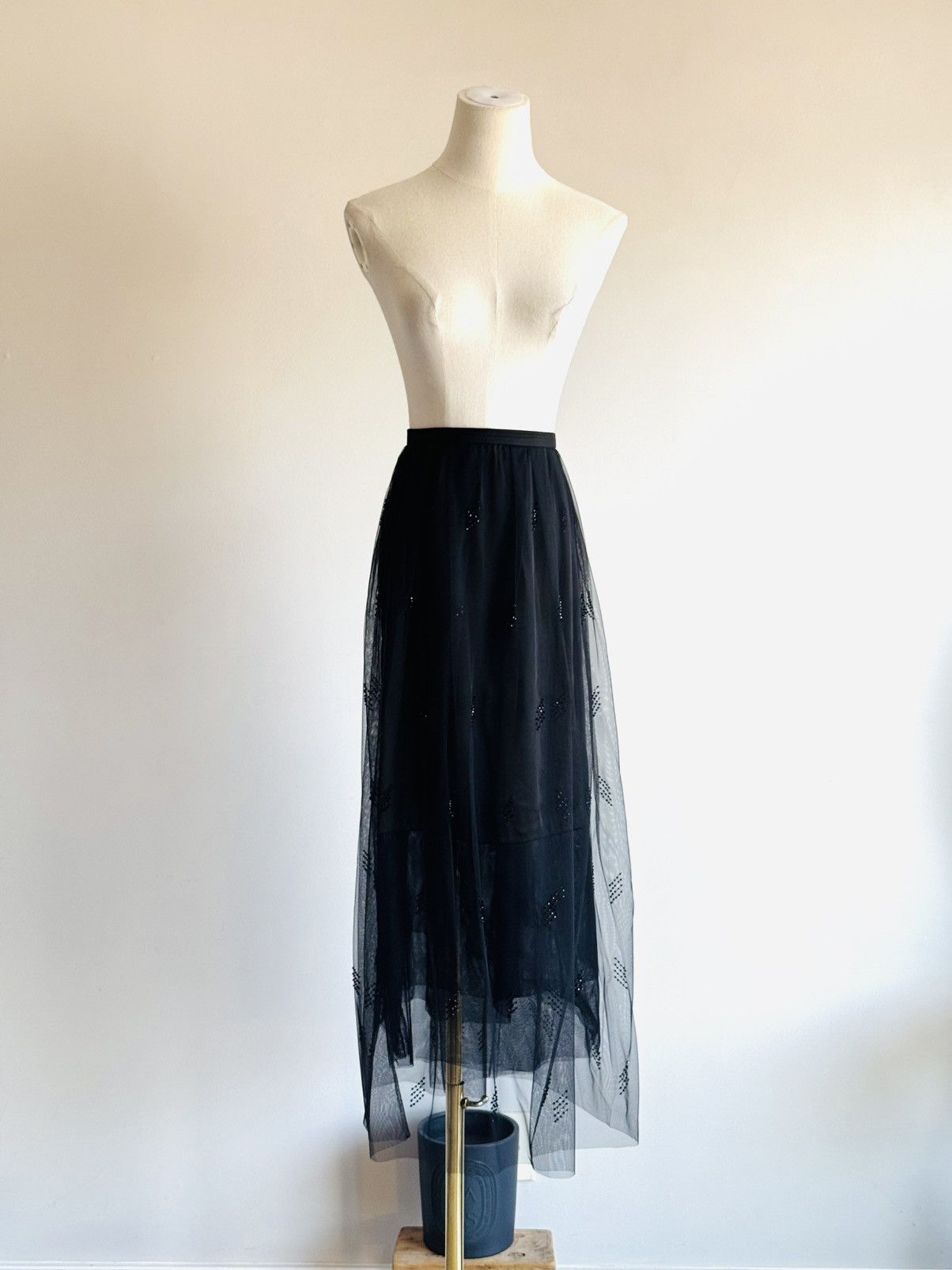 Brunello Cucinelli Brunello Cucinelli Layerd sheer tulle overlay beaded skirt 6 Size 28" / US 6 / IT 42 - 1 Thumbnail