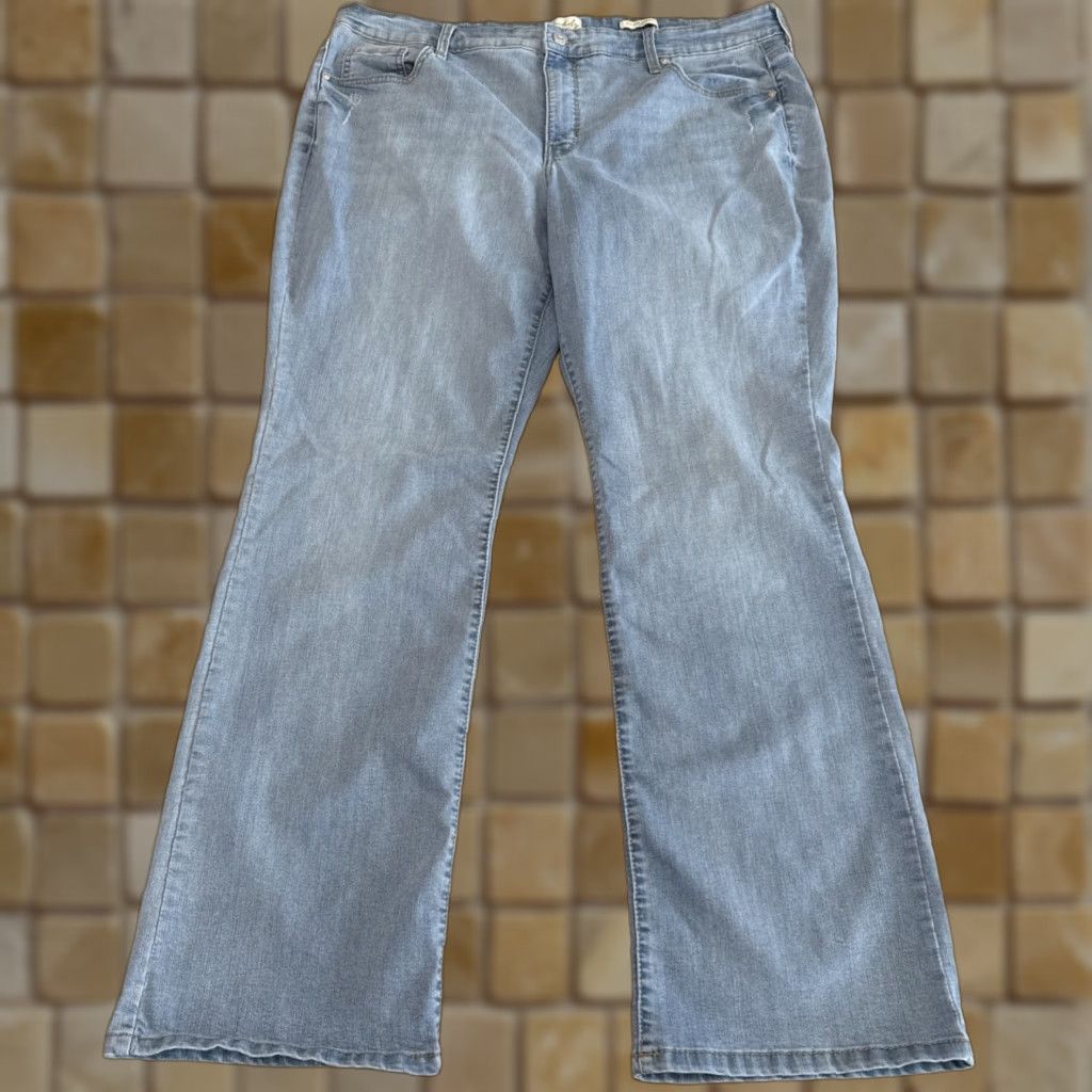 Vintage VINTAGE Wonderly Women's Jeans Bootcut Plus Size 18W Light Wash Denim 31.5 Inseam Size 40" / US 18 - 1 Thumbnail
