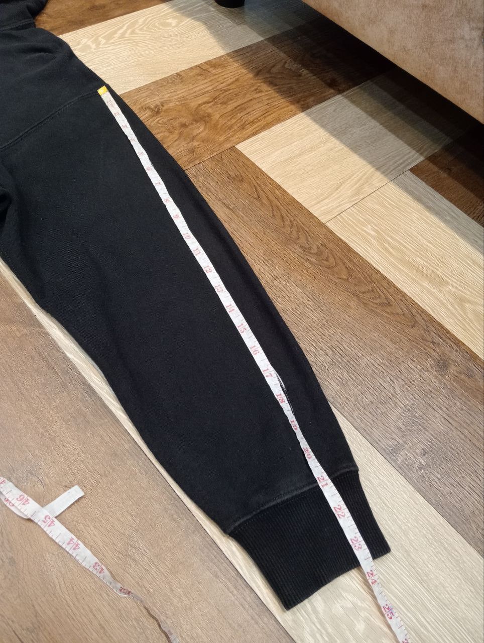 Futura × Uniqlo UNIQLO X FUTURA OVERSIZED HOODIE - SIZE L BLACK Size US L / EU 52-54 / 3 - 10 Thumbnail