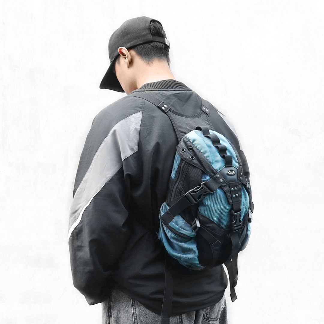 Vintage Oakley Mini Icon Backpack 1.0 Black/Blue Faded Y2K Vintage