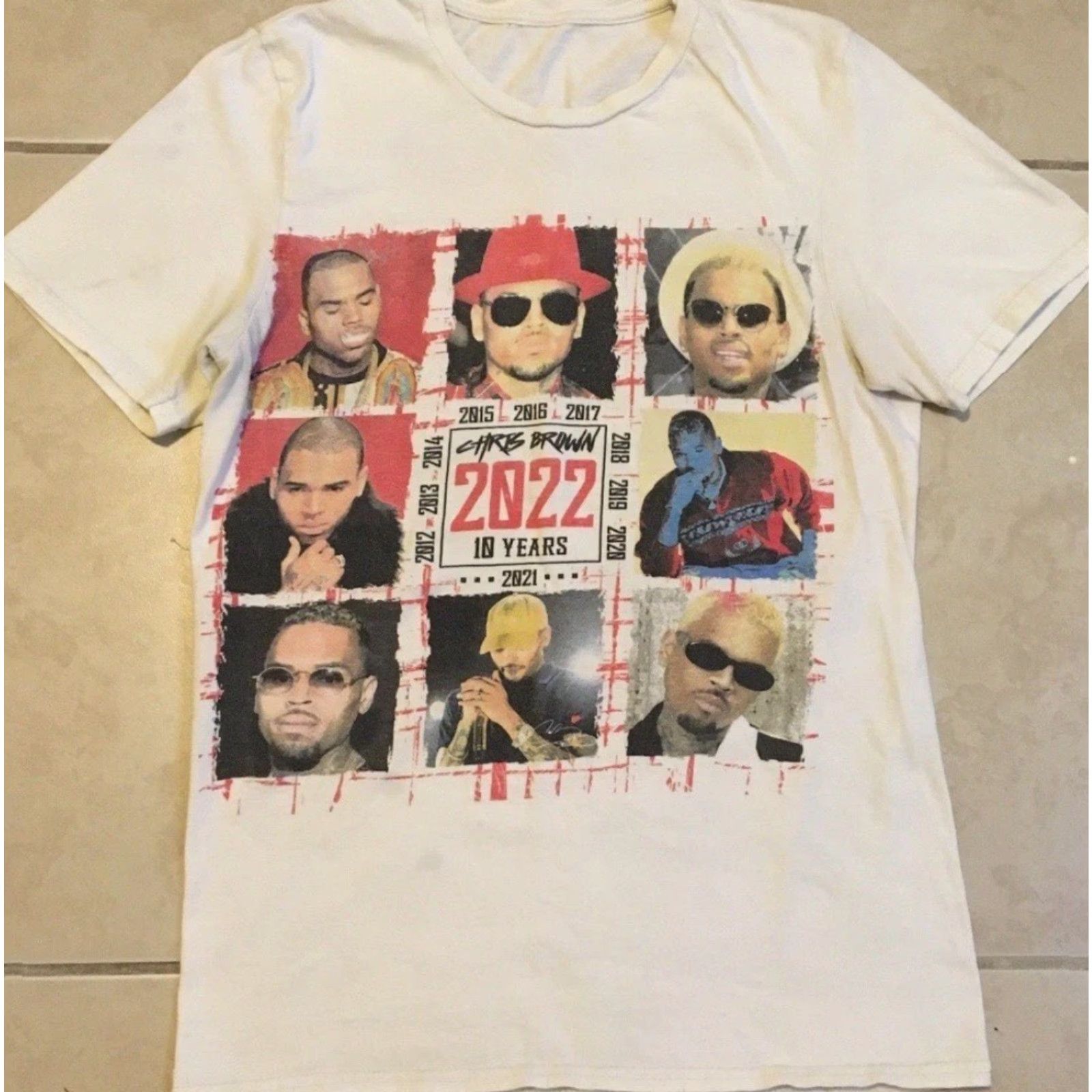 Vintage VINTAGE Chris Brown 2022 Faded Distress Tour Shirt XS S AOP Concert Hip Hop Rock Graphic Tee Mens Size US XS / EU 42 / 0 - 2 Thumbnail