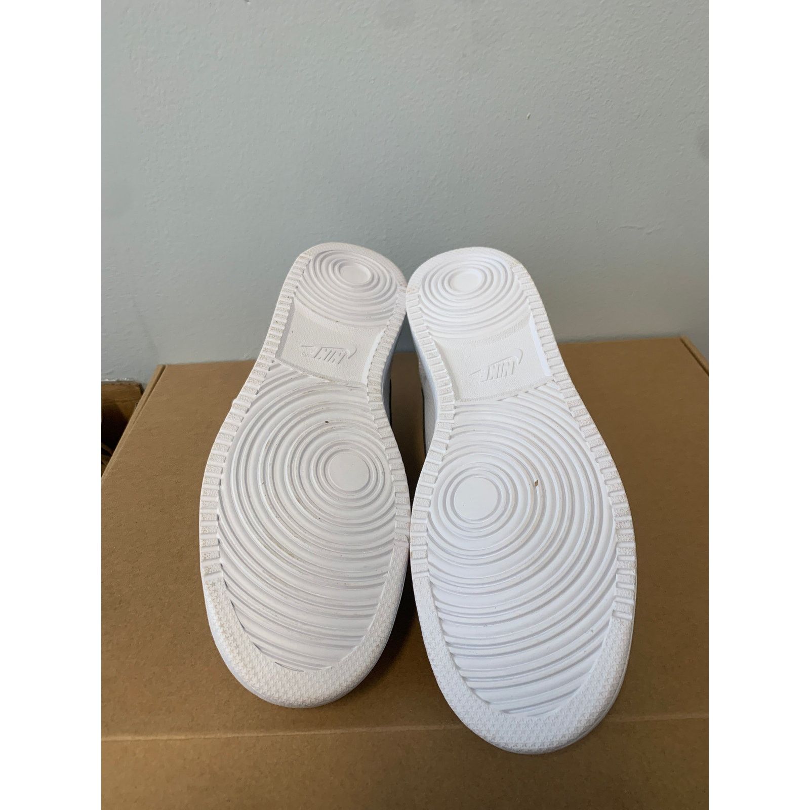 Nike Nike Court Vision Low White Black Size 11 Worn Once Size US 11 / EU 44 - 6 Thumbnail