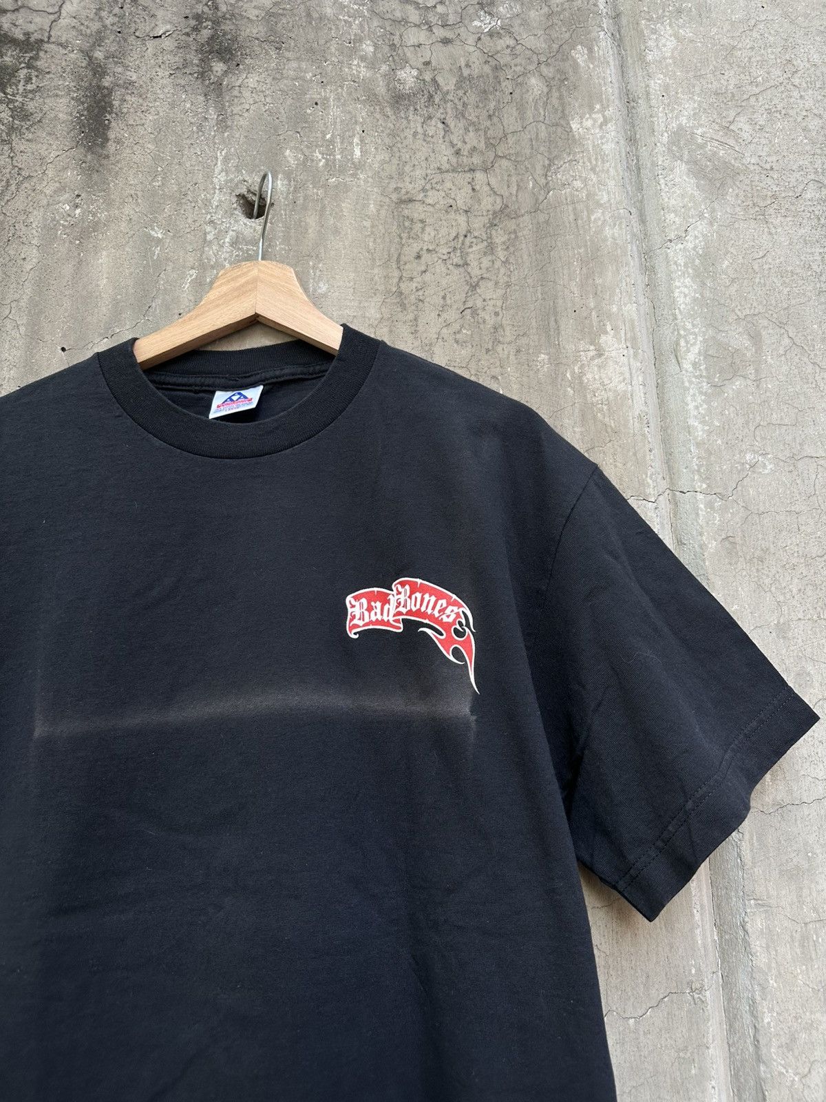 Vintage Vintage Bad Bones Tee Shirt Size US L / EU 52-54 / 3 - 4 Thumbnail