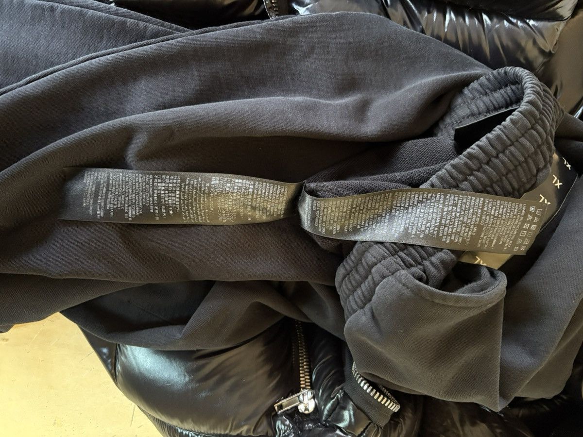 Balenciaga Balenciaga Baggy Sweatpants Size US 30 / EU 46 - 7 Thumbnail