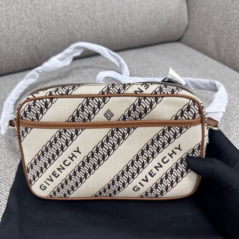 Givenchy Givenchy Chain Pattern Printed Canvas Camera Bag Size ONE SIZE - 1 Thumbnail