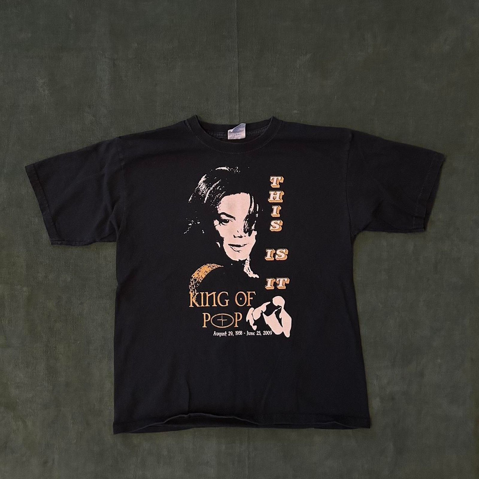 Gildan 2009 micheal jackson memorial tee Size US M / EU 48-50 / 2 - 1 Thumbnail