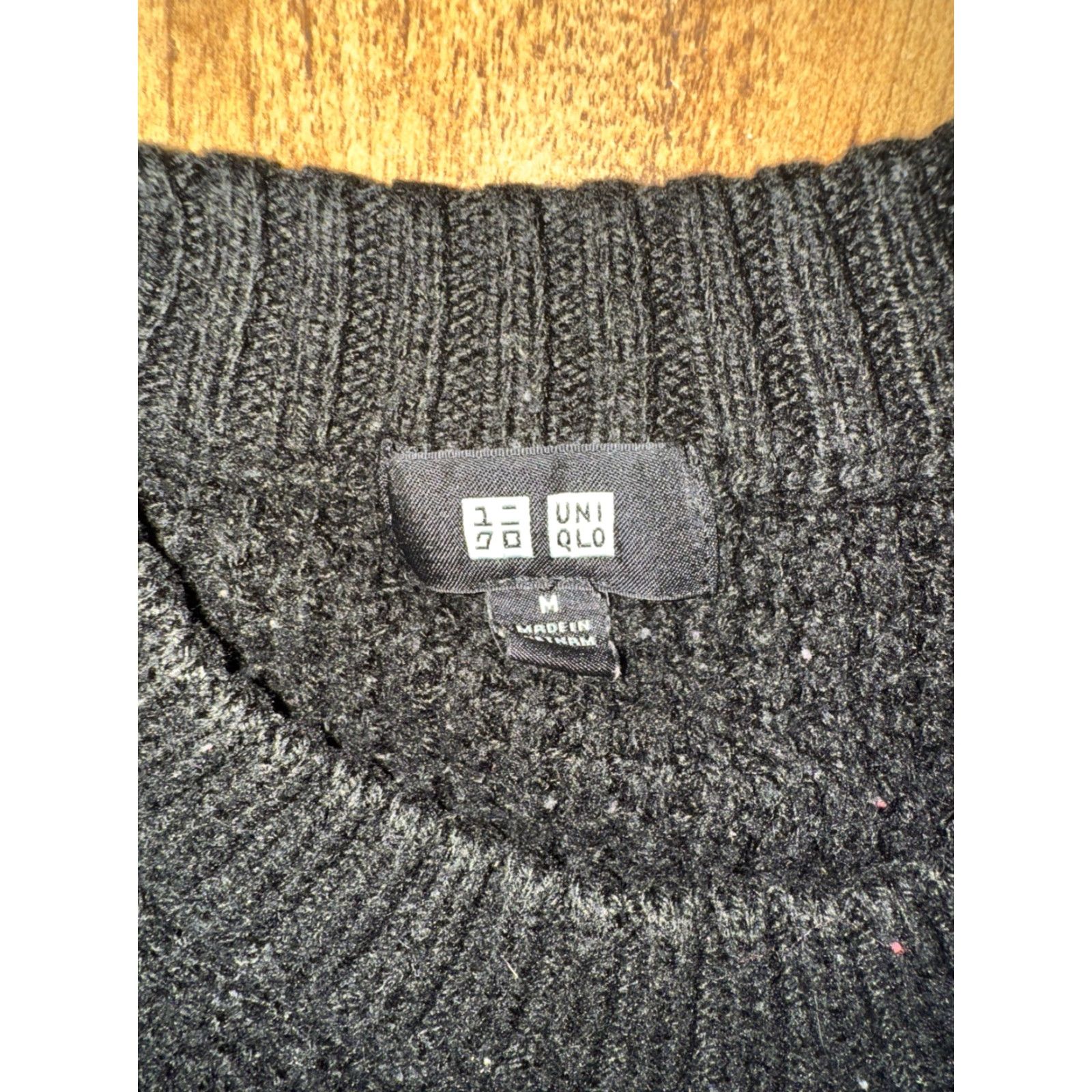 Uniqlo VINTAGE Uniqlo Waffle Knit Crewneck Sweater Black Medium 21x22 Minimalist Casual Mens Size M / US 6-8 / IT 42-44 - 2 Thumbnail