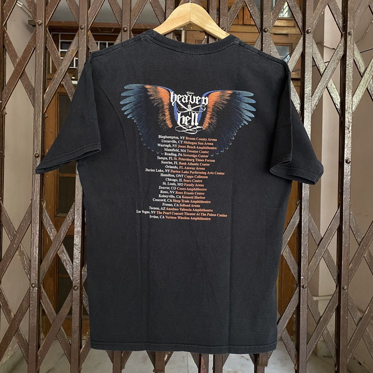 Band Tees Vintage Black Sabbath "Heaven and Hell" album cover t-shirt Size US M / EU 48-50 / 2 - 3 Thumbnail
