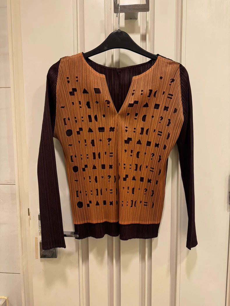 Issey Miyake size:3 Brown pleated long-sleeved top