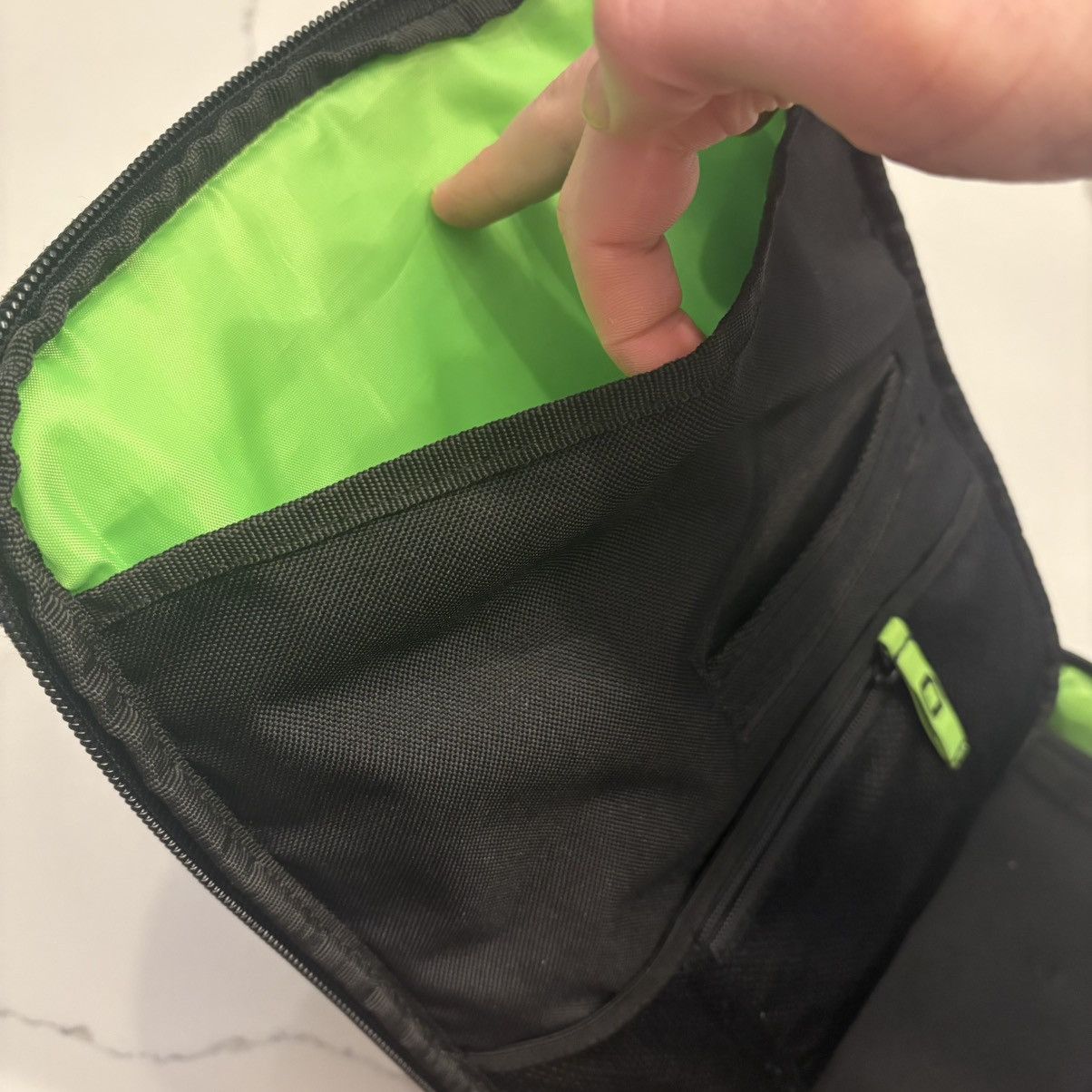 Oakley Oakley Y2K One Strap 16in Laptop Shoulder Bag Size ONE SIZE - 4 Thumbnail