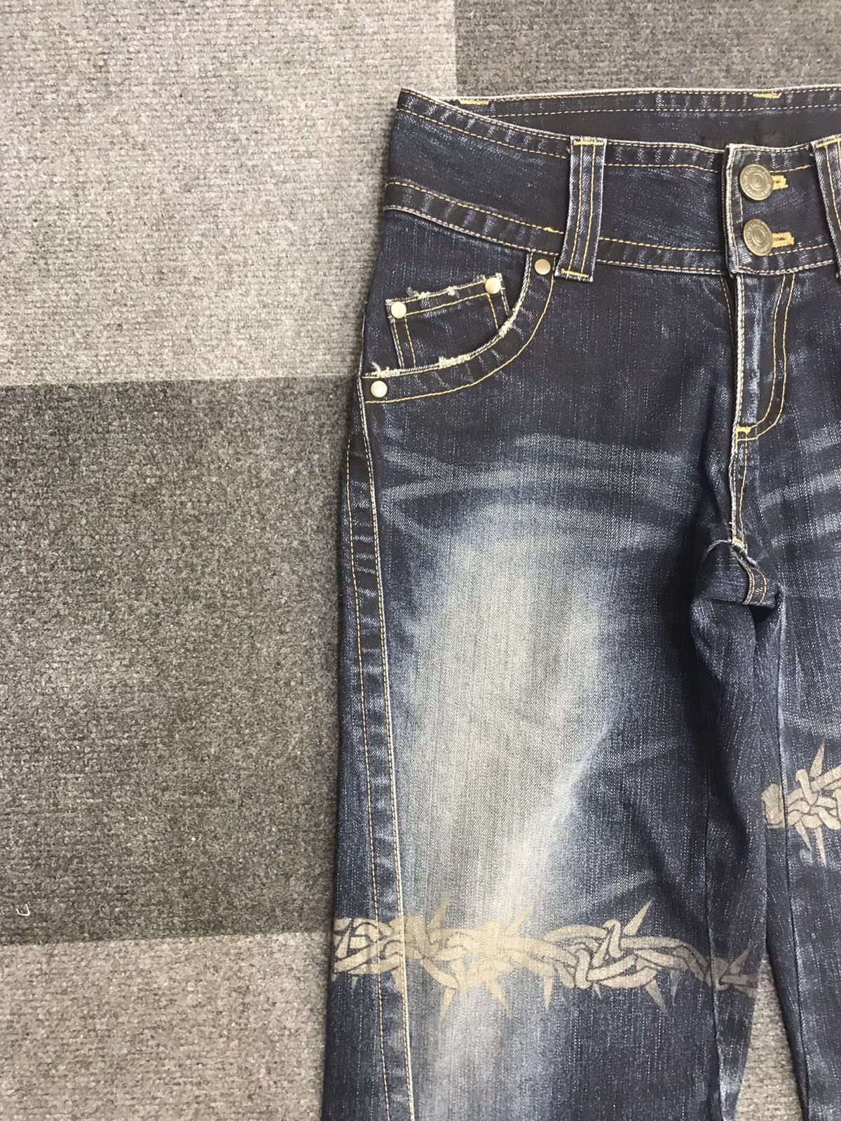 Japanese Brand FRAGILE Japan Barbed Wire Style Flare Bootcut Jeans Size 26" / US 2 / IT 38 - 5 Thumbnail