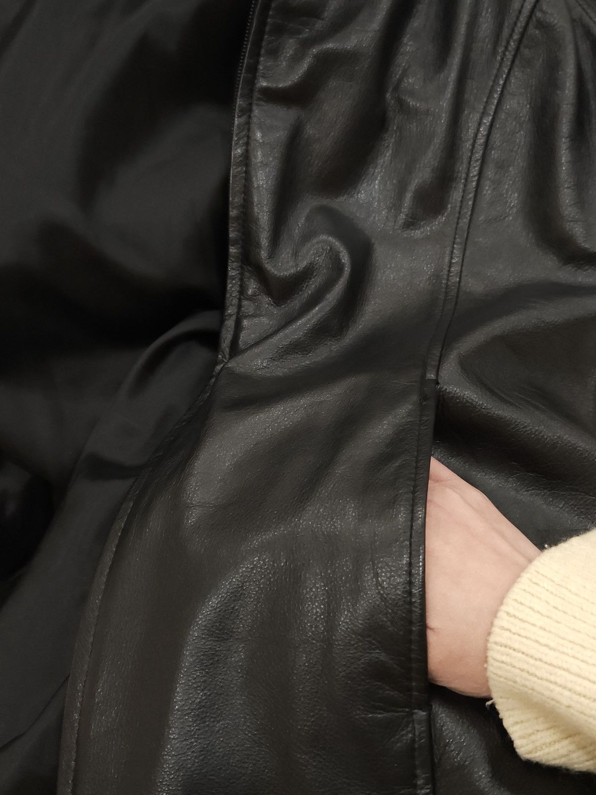 Danier × Vintage Danier Genuine Leather Raglan Sleeves Black Jacket / 42~44 Size M / US 6-8 / IT 42-44 - 10 Thumbnail