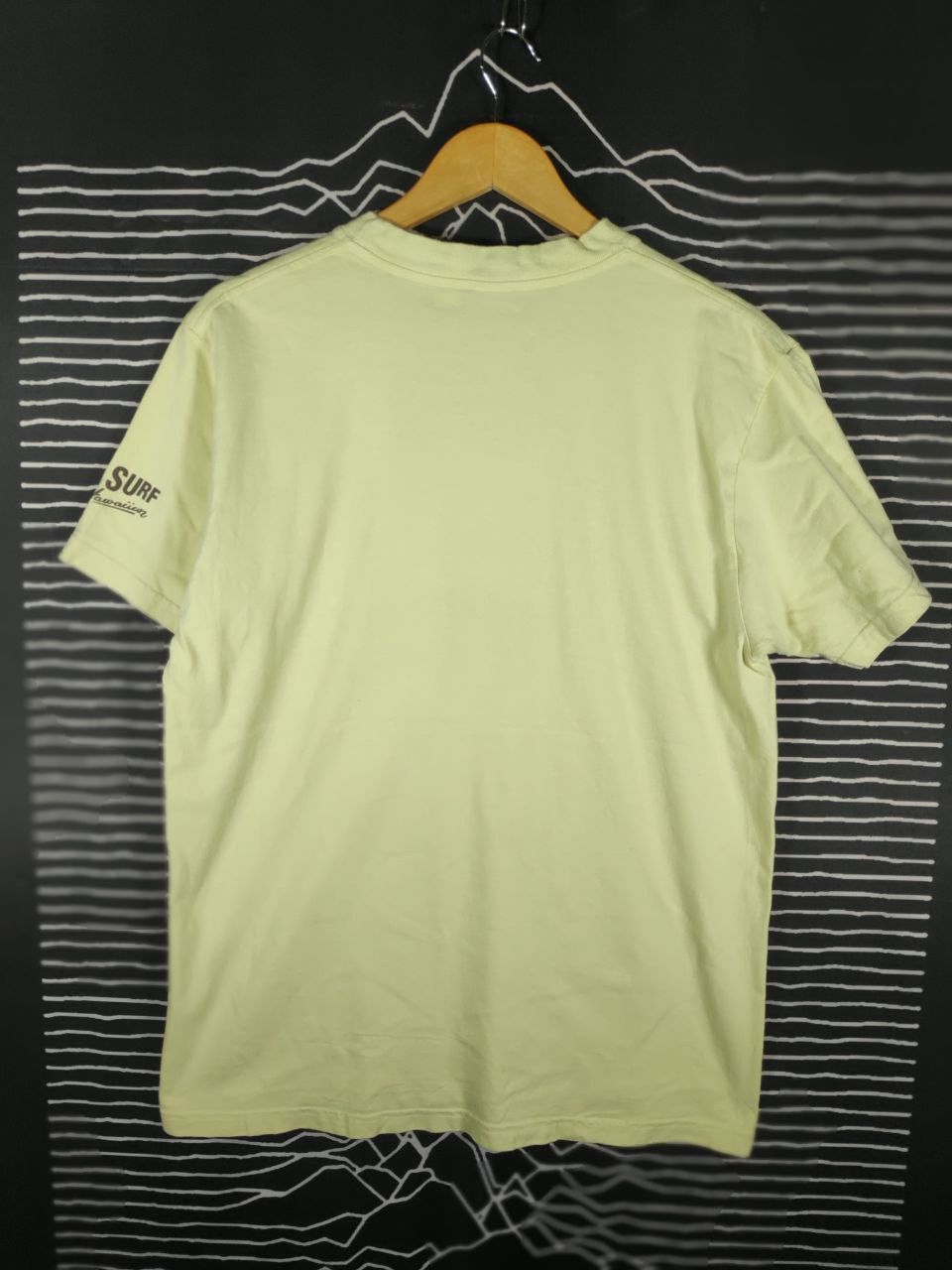 Sun Surf Vtg Sun Surf Toyo Enterprise Hawaii x Snoopy Tee Size M Size US M / EU 48-50 / 2 - 2 Thumbnail