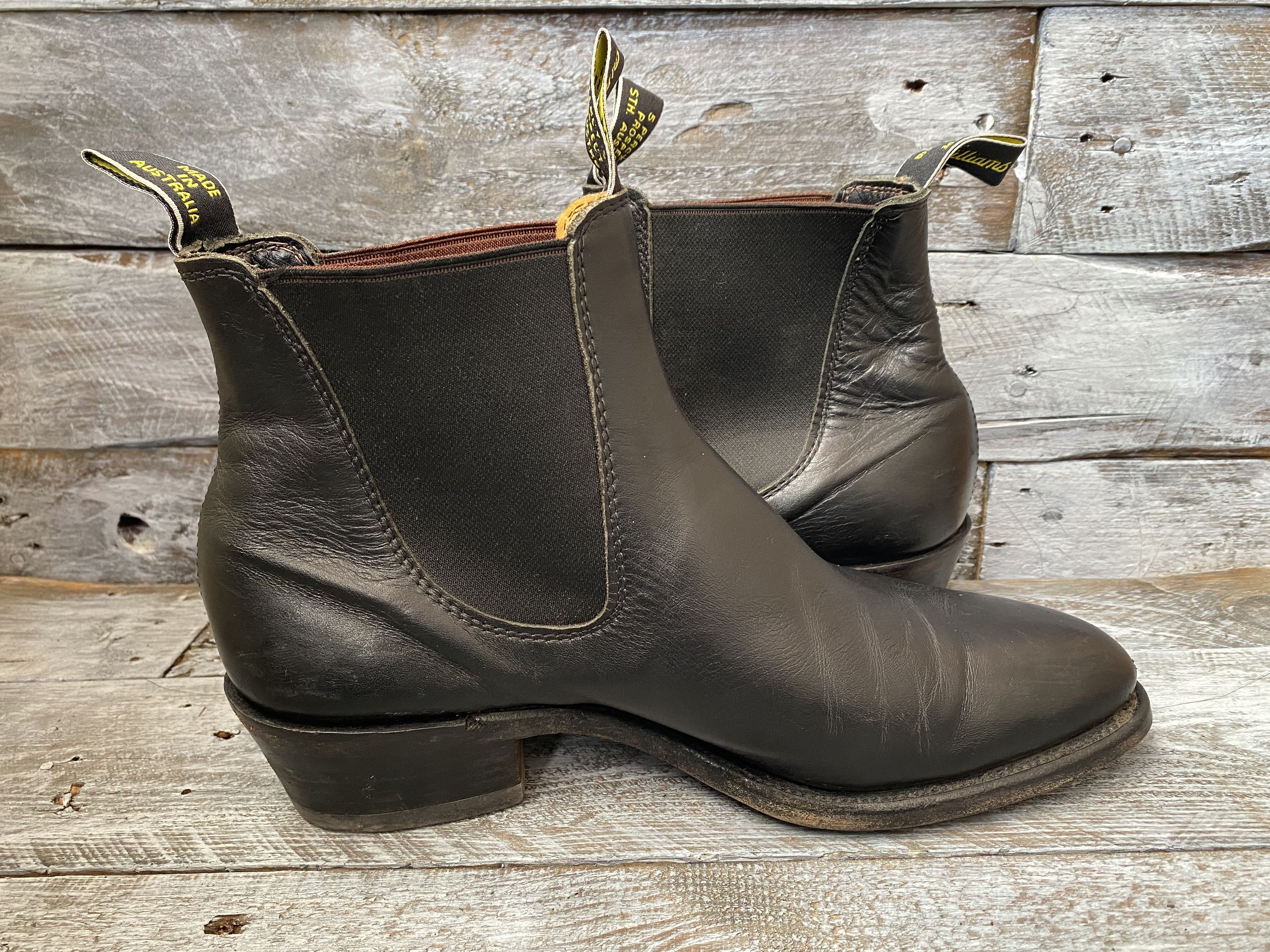 R.M. Williams R.M.Williams chelsea boots, cuban heel szUk 8.5G Size US 9.5 / EU 42-43 - 14 Thumbnail