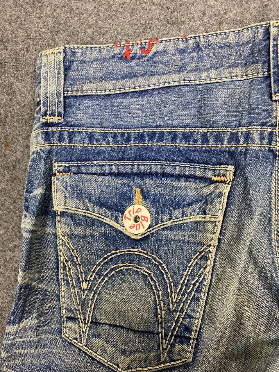 Edwin vintage edwin blue trip uneven faded distressed denim Size 35" - 4 Thumbnail