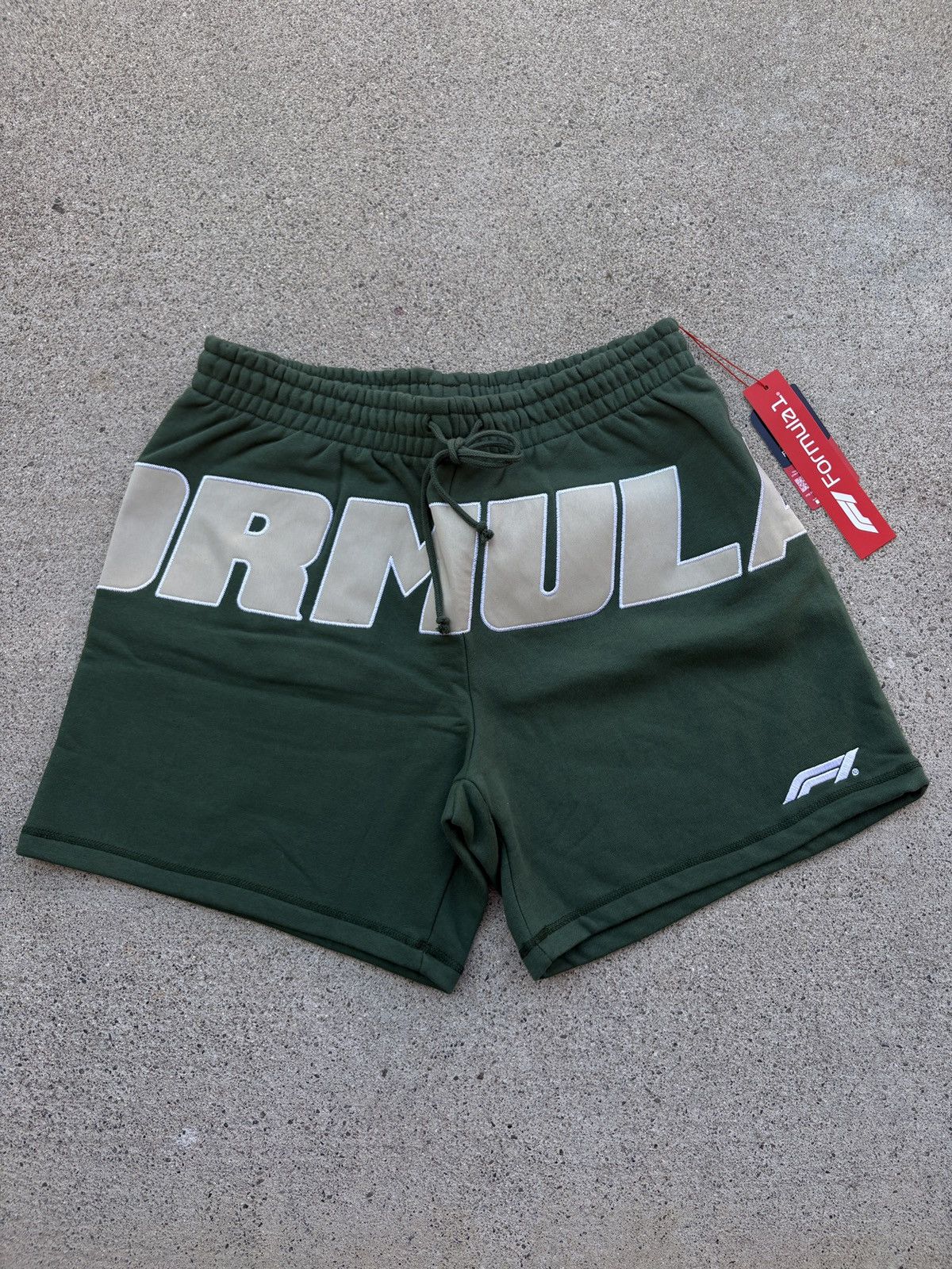 Formula 1 Formula 1 Logo Embroidered Green Sprint Sweat Shorts Size L Size US 34 / EU 50 - 1 Thumbnail