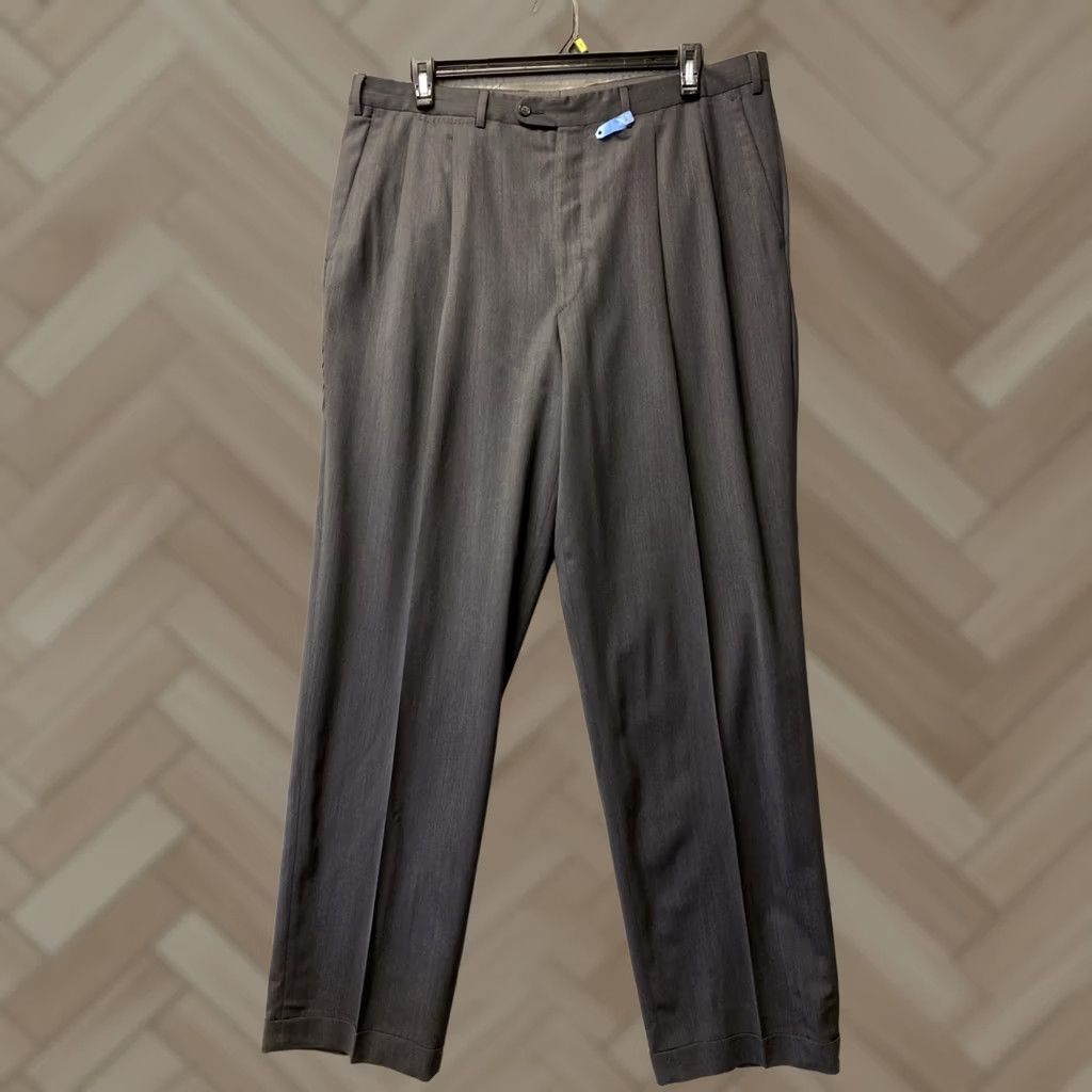 Ermenegildo Zegna Dress Pants Wool Men’s size 40 Gray Solid Button Pleated Straight Back Travel/Workwear Casual Formal Adult Mens Pants