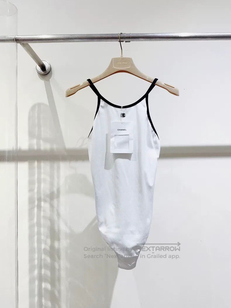 Chanel Chanel 22s vest Size M / US 6-8 / IT 42-44 - 1 Thumbnail