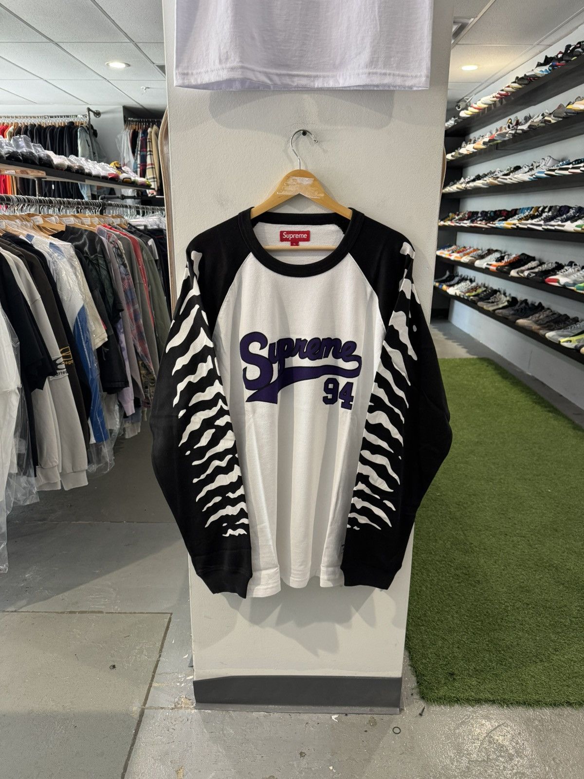 Supreme Supreme Tiger Raglan L/S Top | Grailed
