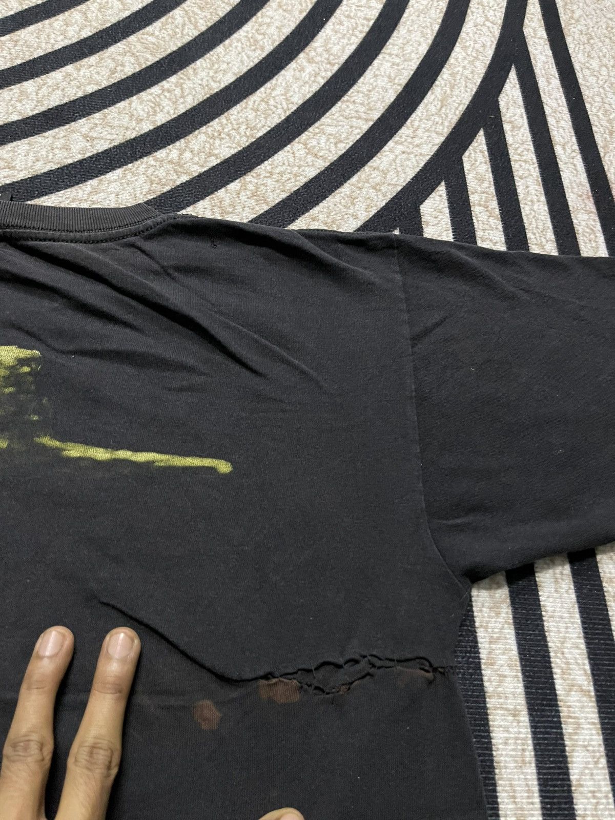 Band Tees 2000 LIMP BIZKIT CHOCOLATE START FISH DISTRESSED TEES Size US L / EU 52-54 / 3 - 17 Thumbnail