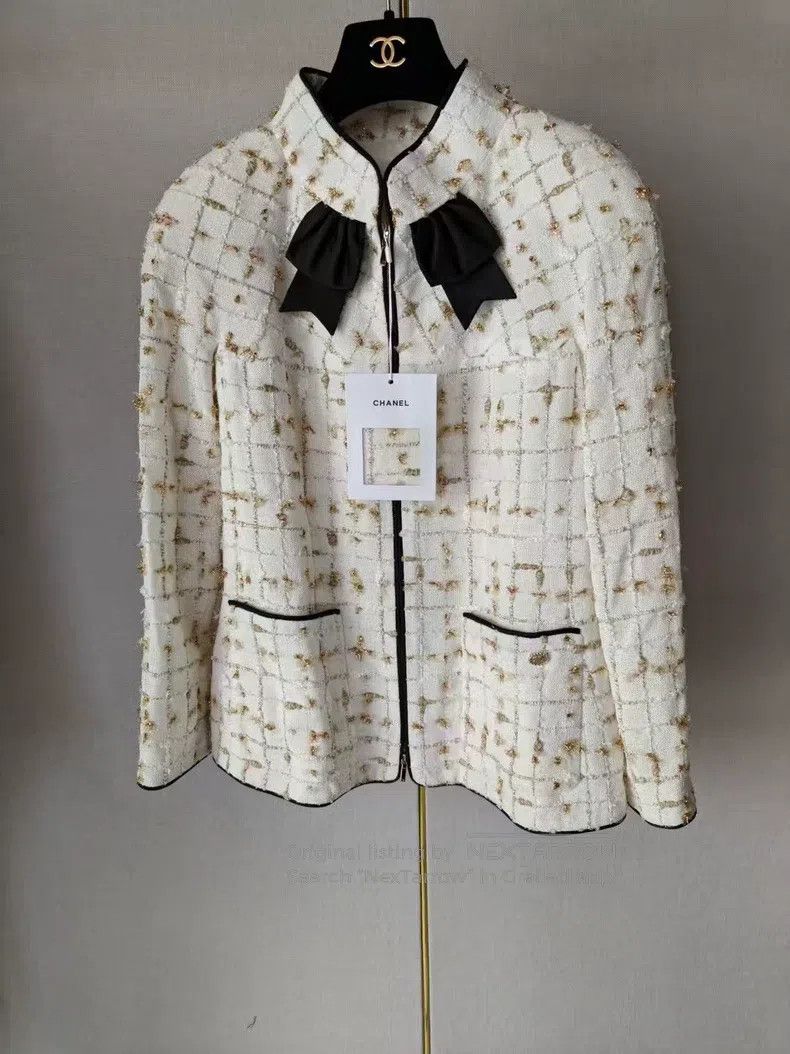 Chanel Chanel White coat Size XS / US 0-2 / IT 36-38 - 1 Thumbnail