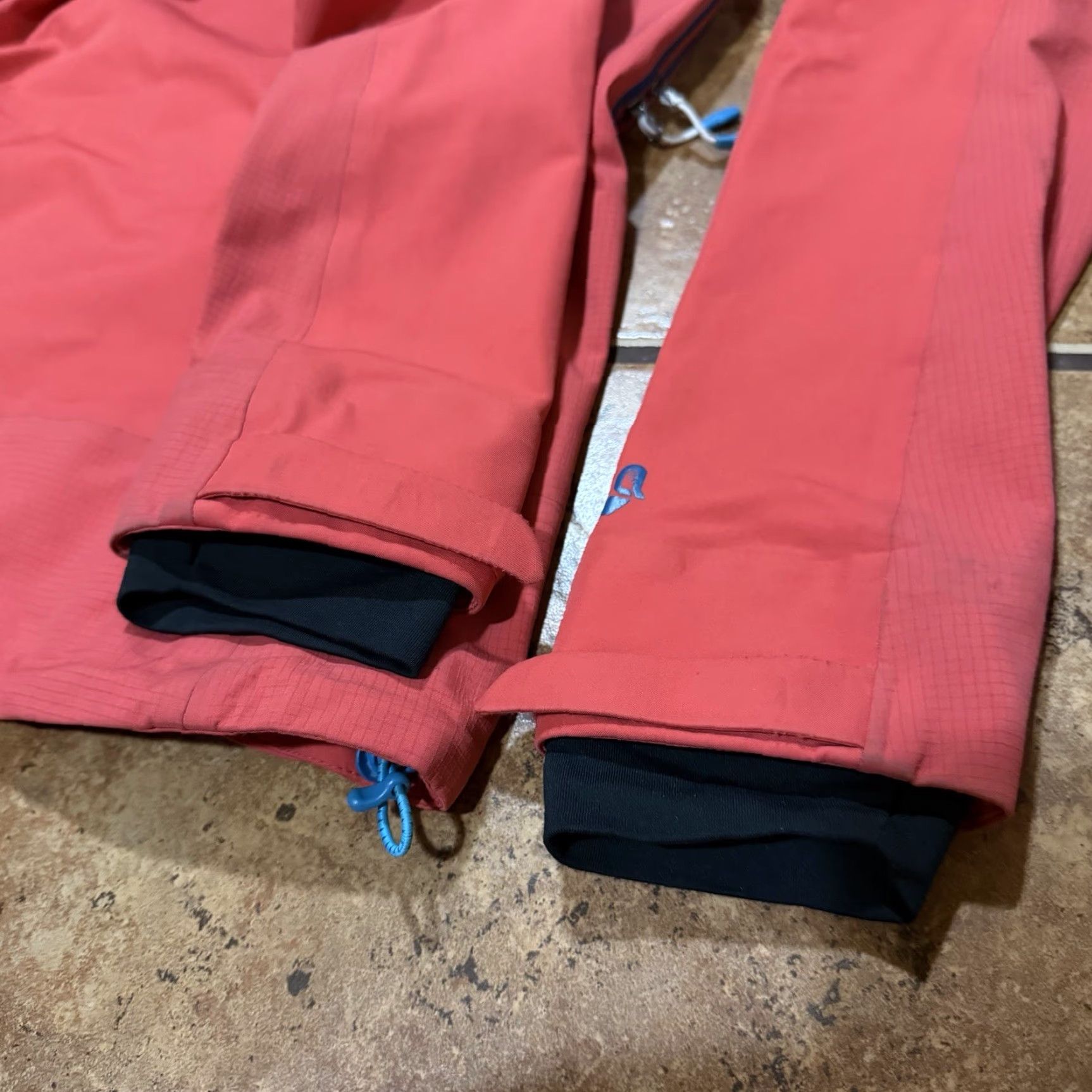 Mountain Hardwear VINTAGE Mountain Hardwear Embolden Jacket Womens Small Dry.Q Elite Shell Ski Snow Hooded Size S / US 4 / IT 40 - 7 Thumbnail