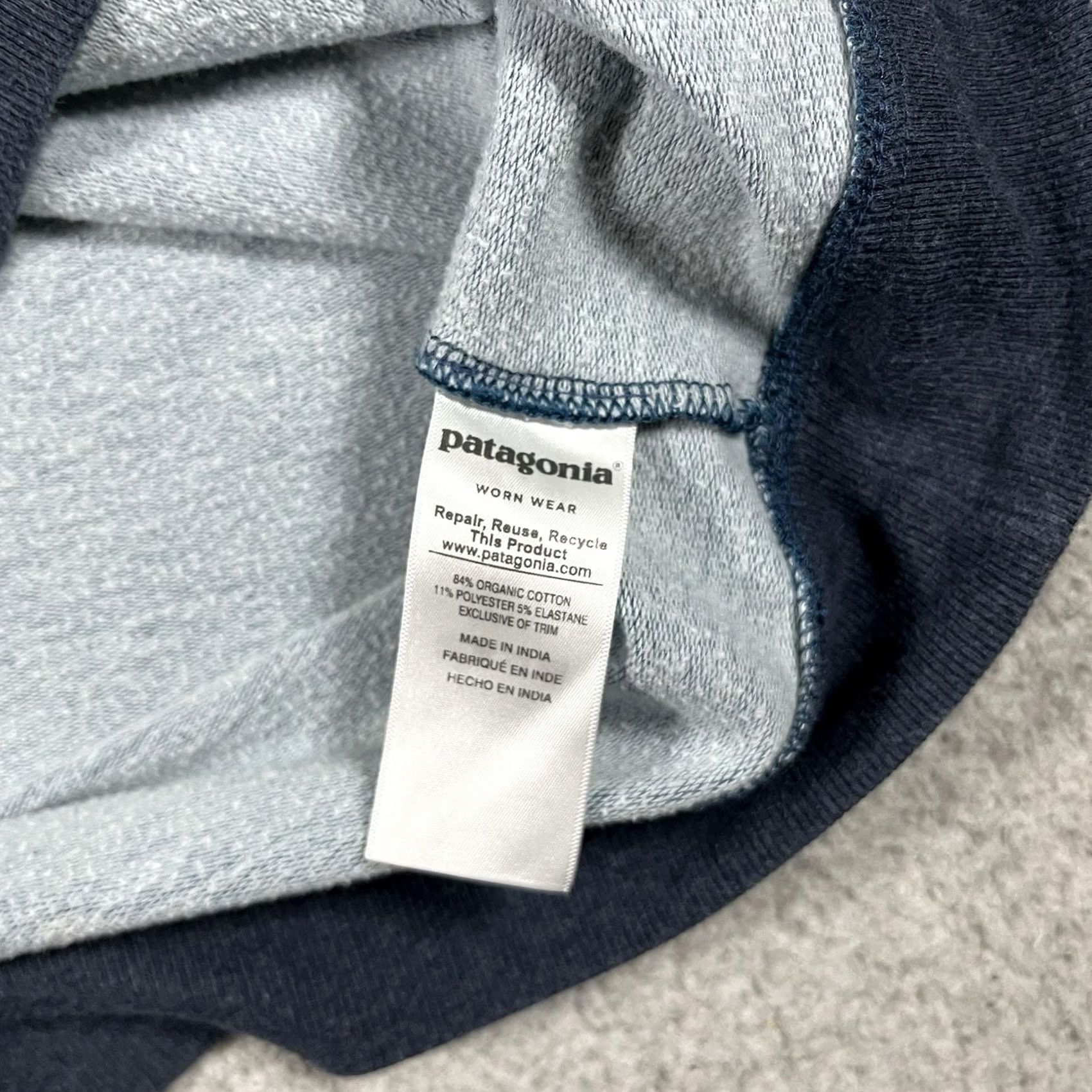 Patagonia Patagonia Sweatshirt Men M Graphic Pullover Long Sleeve Crewneck Organic Fitz Blue Cotton Fleece Logo All Seasons Hiking Running Walking Size US M / EU 48-50 / 2 - 3 Thumbnail