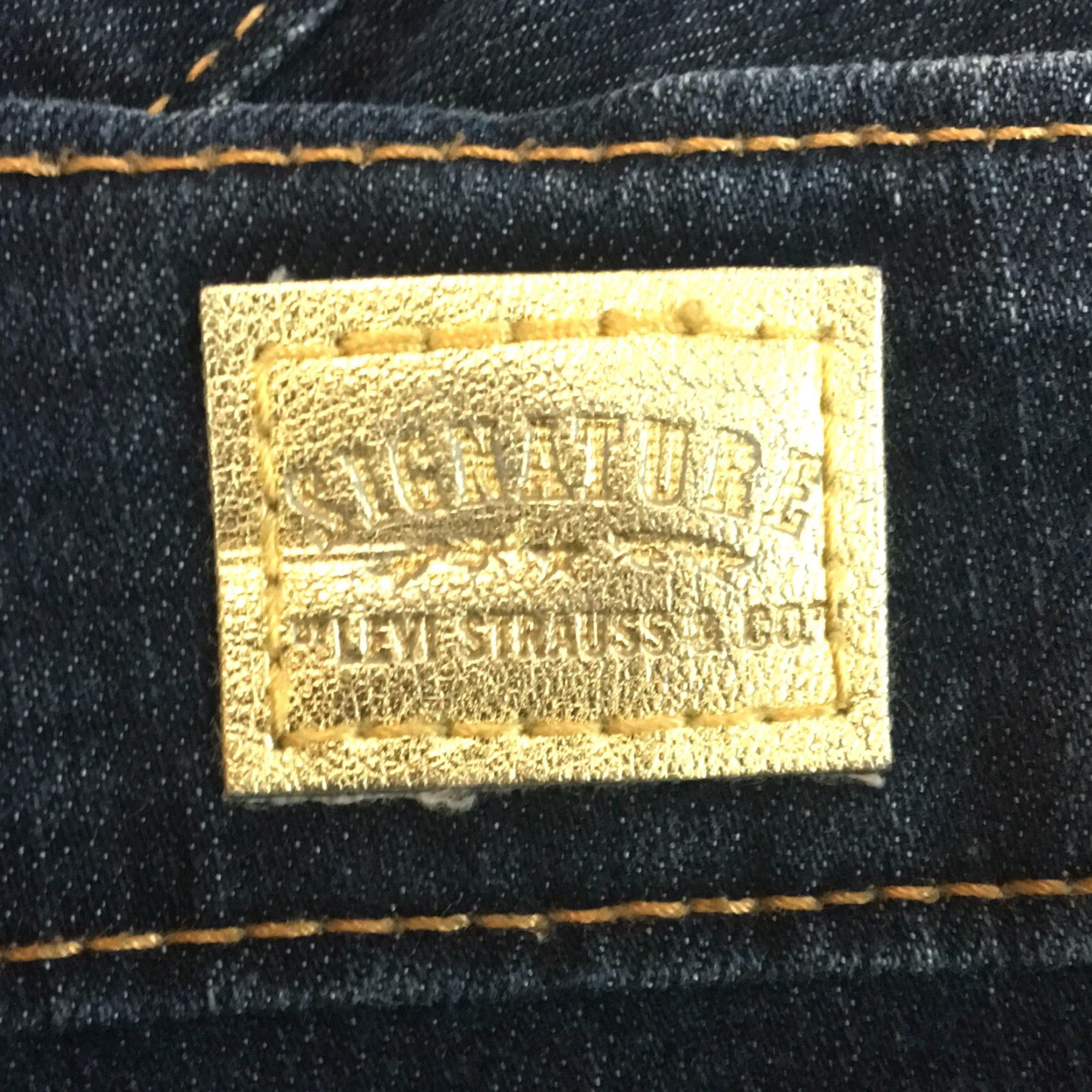 Levi's Levi's Signature Jeans Denim Skinny Blue 34x30 Womens 14 M Shaping Regular Rise 5-Pocket Belt Loops 81% Cotton 17% Polyester 2% Elastane Size 36" / US 14 / IT 50 - 7 Thumbnail