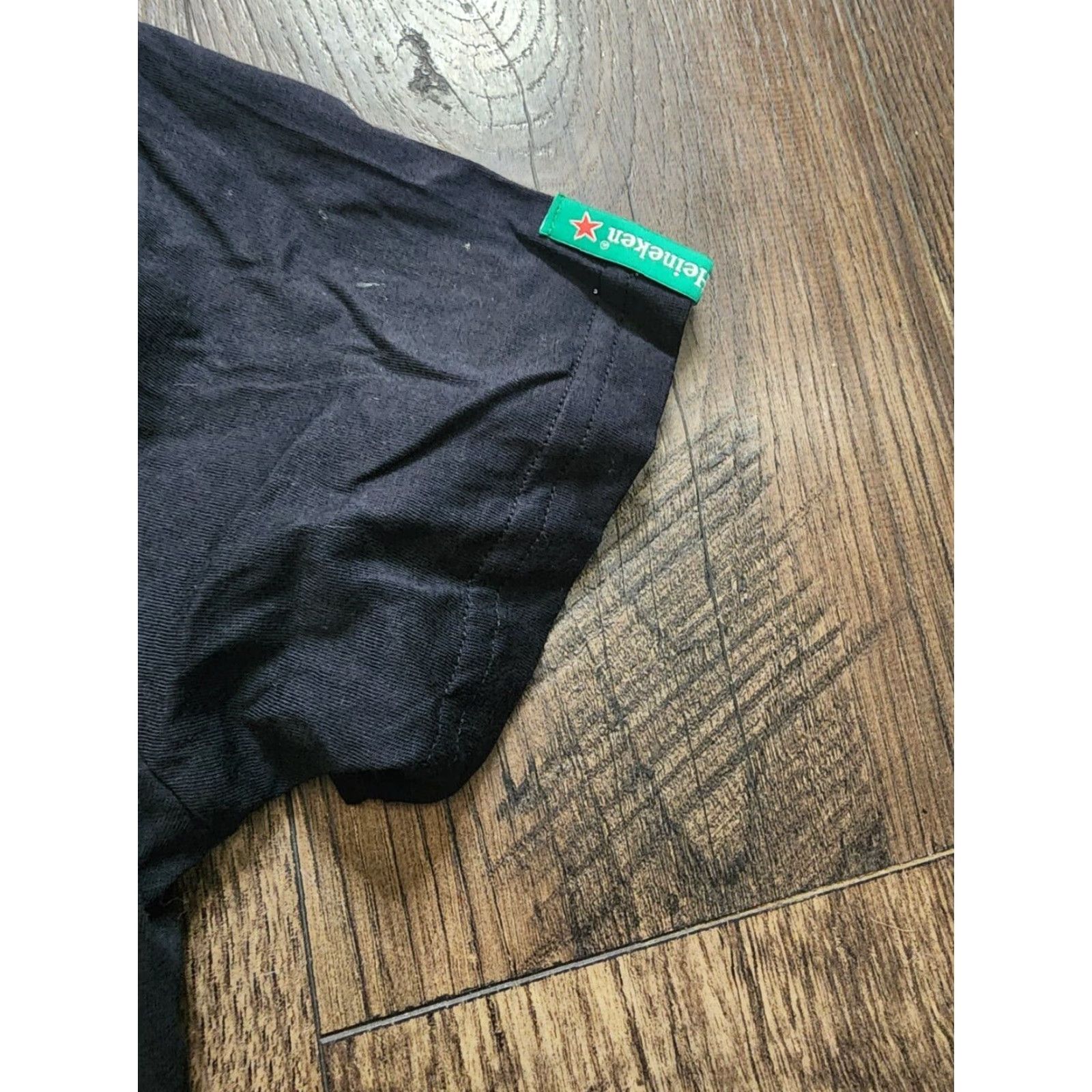 Vintage VINTAGE Heineken Shirt Women L Black V-Neck Distressed Logo T-Shirt 90s Beer Graphic Mens Girls (adjusted?) Size L / US 10 / IT 46 - 3 Thumbnail