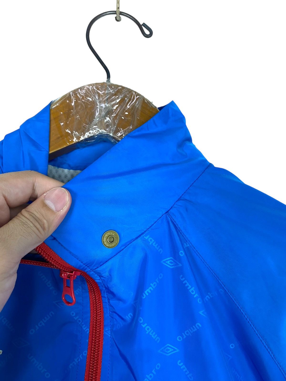 Umbro Rare‼️ Umbro Light Jacket Spellout Size US S / EU 44-46 / 1 - 12 Thumbnail