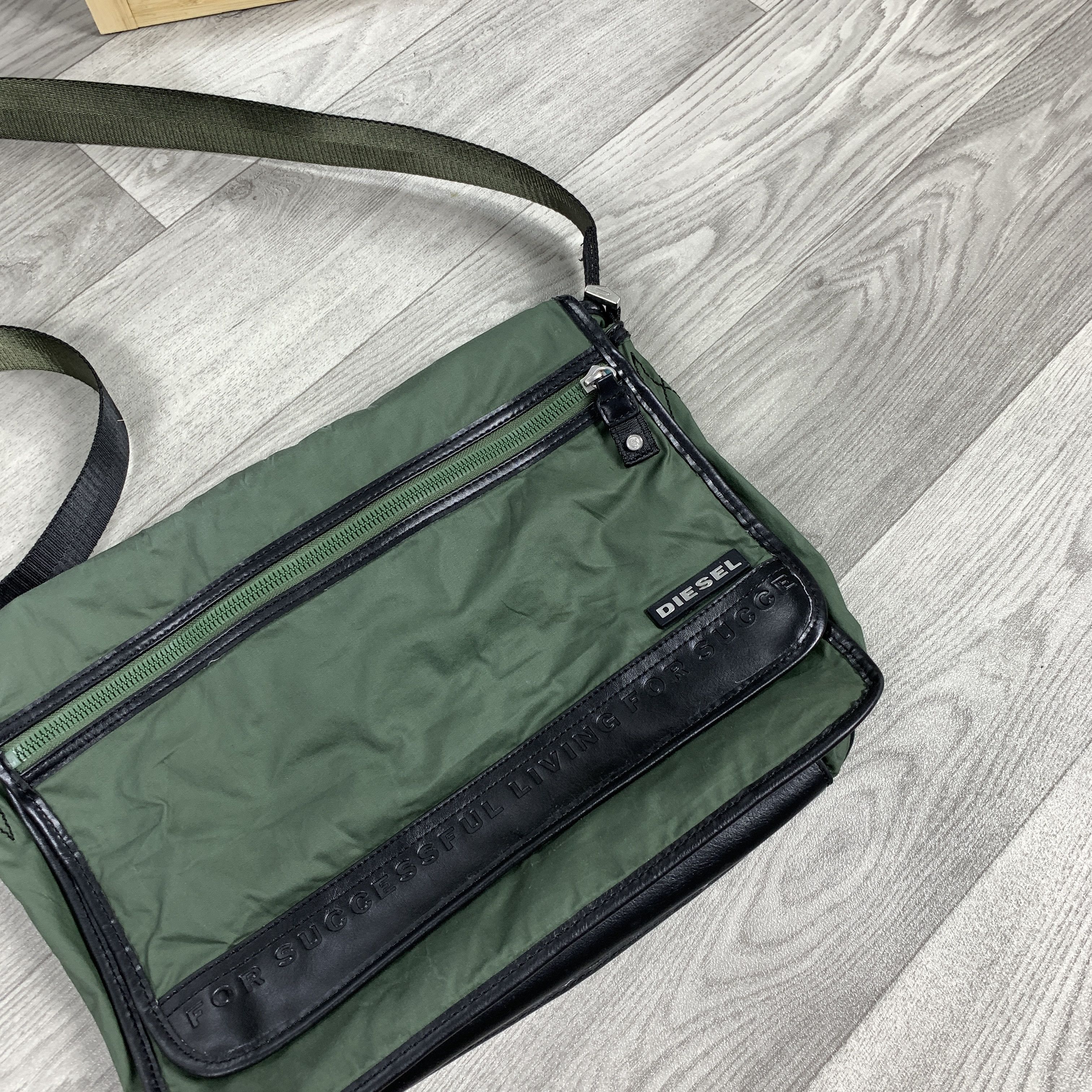 Diesel Vintage Diesel Y2K Rare Khaki Crossbody Euro Industrial Bag Size ONE SIZE - 4 Thumbnail