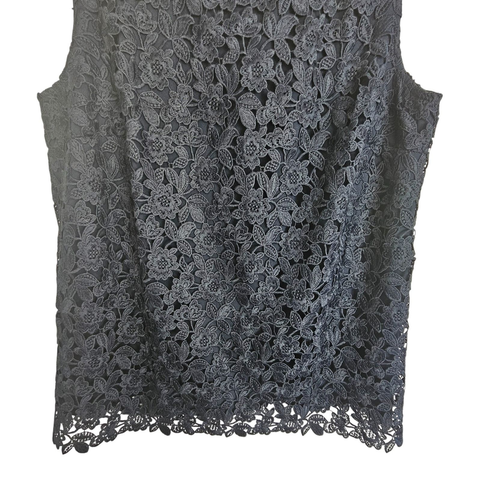 Ann Taylor Ann Taylor Womens Floral Crochet Lace Top Sz S Dark Romantic Size S / US 4 / IT 40 - 3 Thumbnail