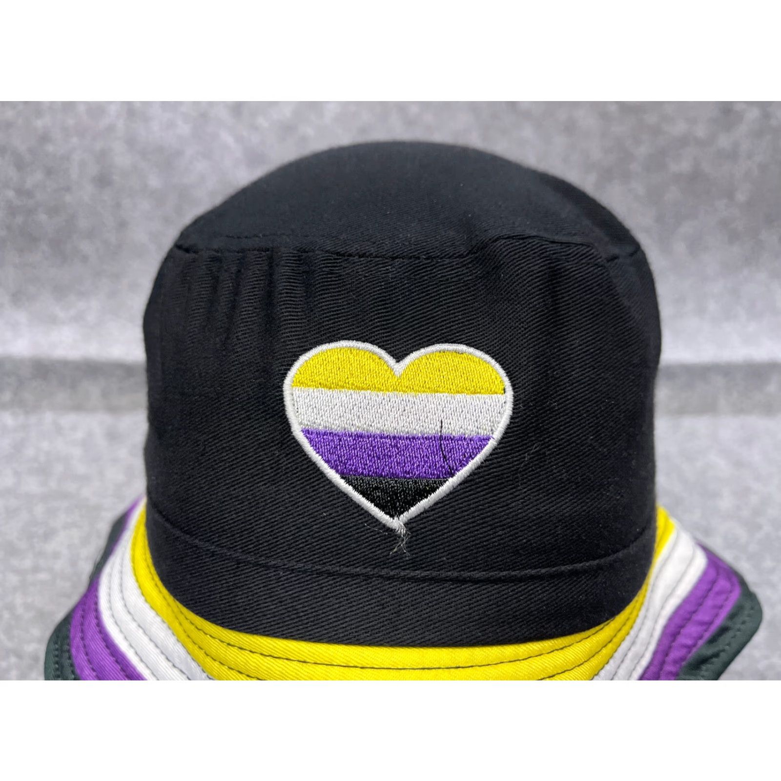 Vintage Heart Bucket Hat Women One Size Black Purple Yellow Stripe Polyester Camp Hike Size ONE SIZE - 2 Thumbnail