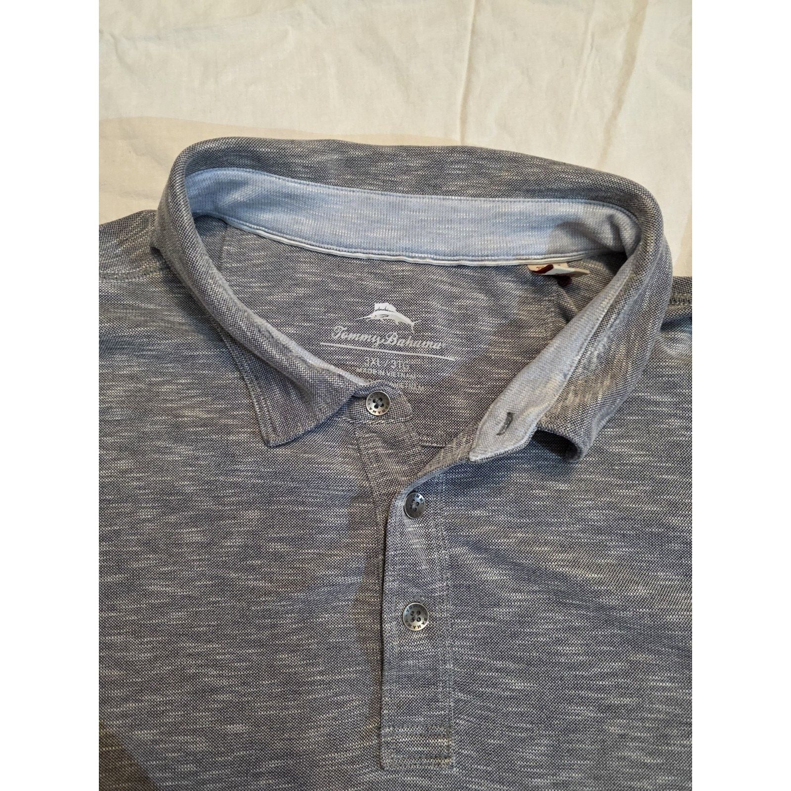 Tommy Bahama Tommy Bahama Men's Size 3XL 3 Button Dark Grey Golf Shirt Size US XXL / EU 58 / 5 - 2 Thumbnail