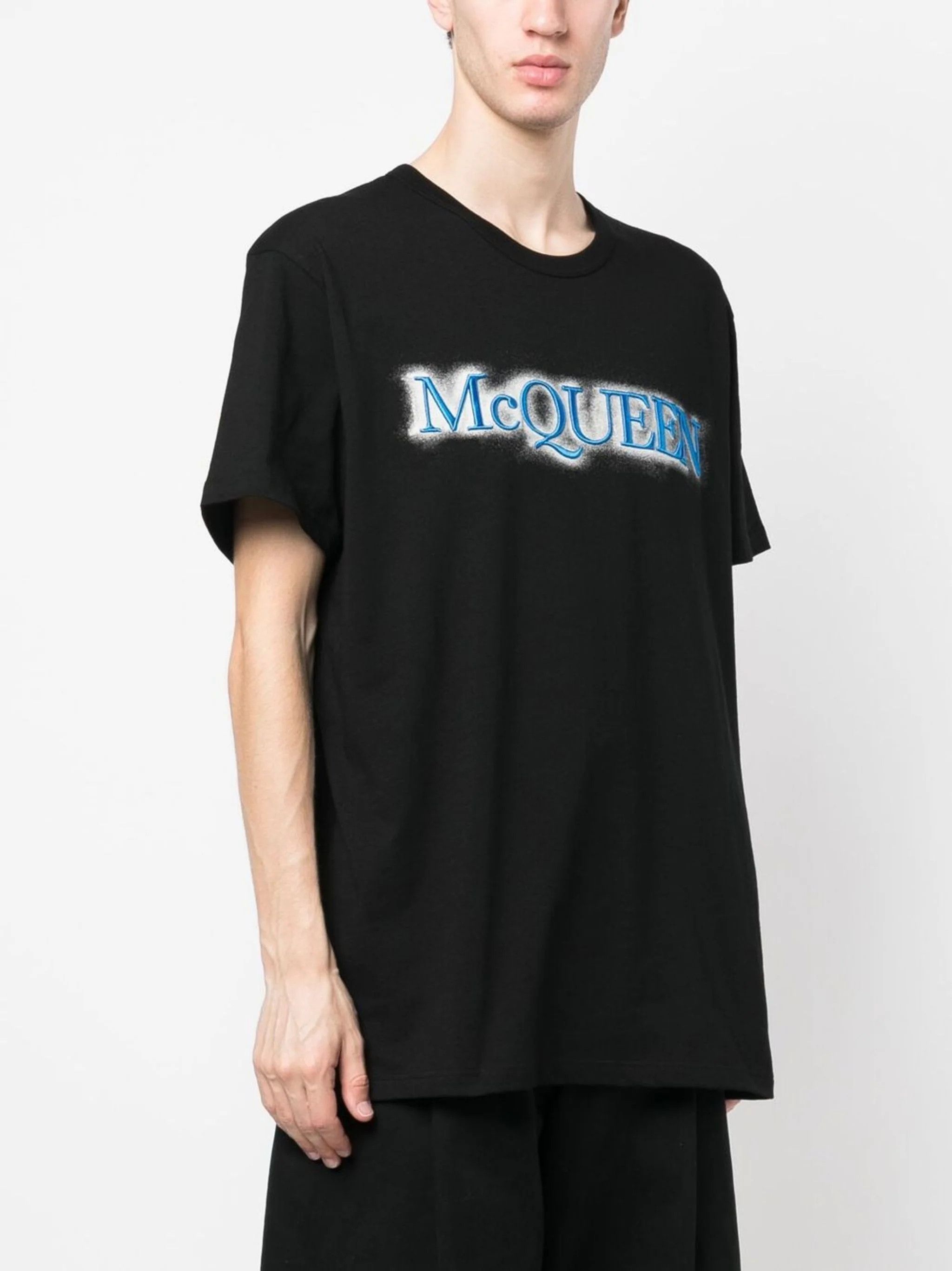 Alexander McQueen o1y1024 T-Shirt In Black Size US XL / EU 56 / 4 - 3 Thumbnail