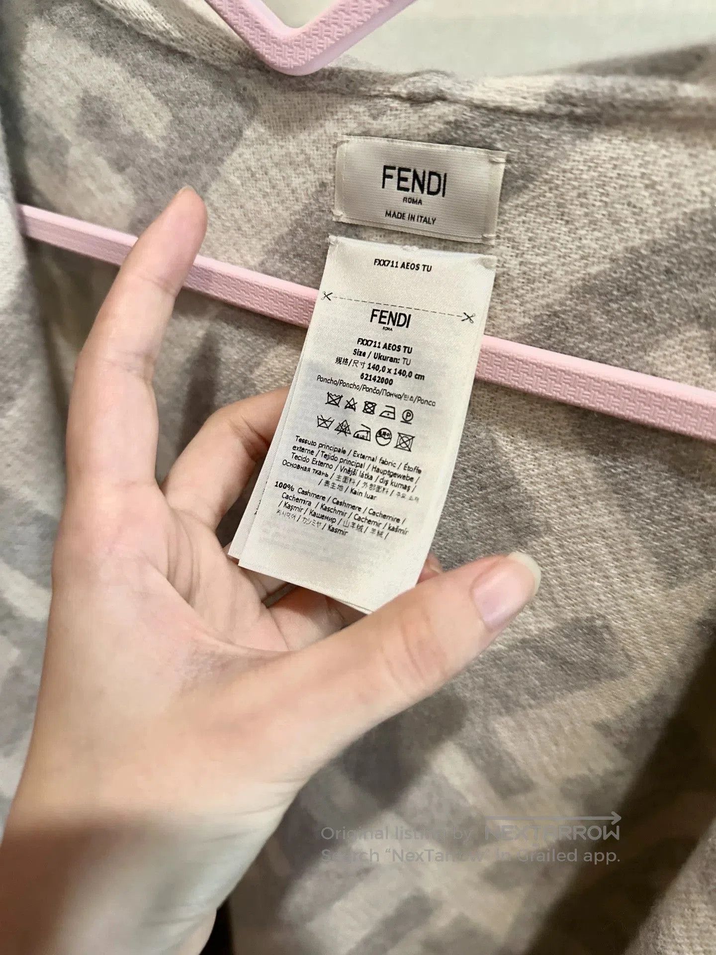 Fendi fendi cashmere cape in light gray. Size US S / EU 44-46 / 1 - 3 Thumbnail