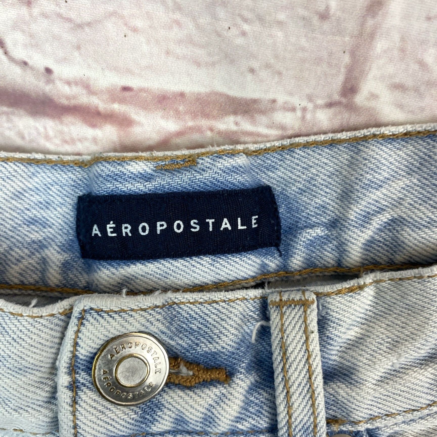 Vintage VINTAGE Aeropostale Jeans Womens Mom Jean Size 2 Light Wash Distressed High Rise Size 26" / US 2 / IT 38 - 6 Thumbnail