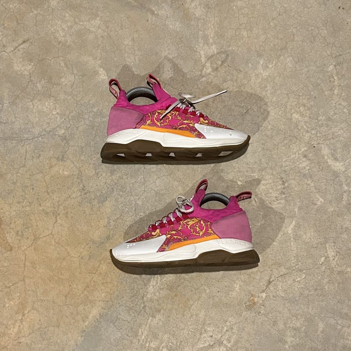 Designer × Versace Versace Cross Chainer Baroque Pink Print Sneakers EU 40 Size US 7 / EU 40 - 2 Thumbnail