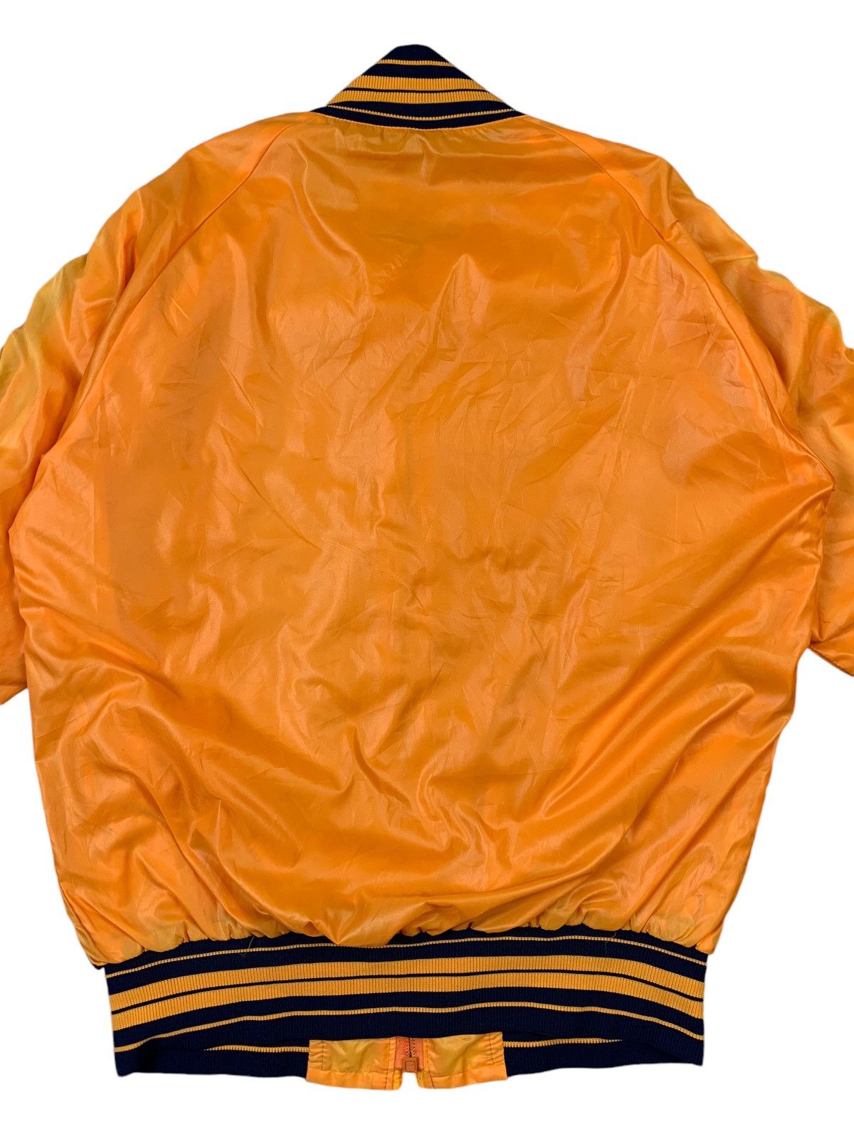 Moncler Vintage Moncler Skiwear Sunfaded Windbreaker Size US L / EU 52-54 / 3 - 9 Thumbnail
