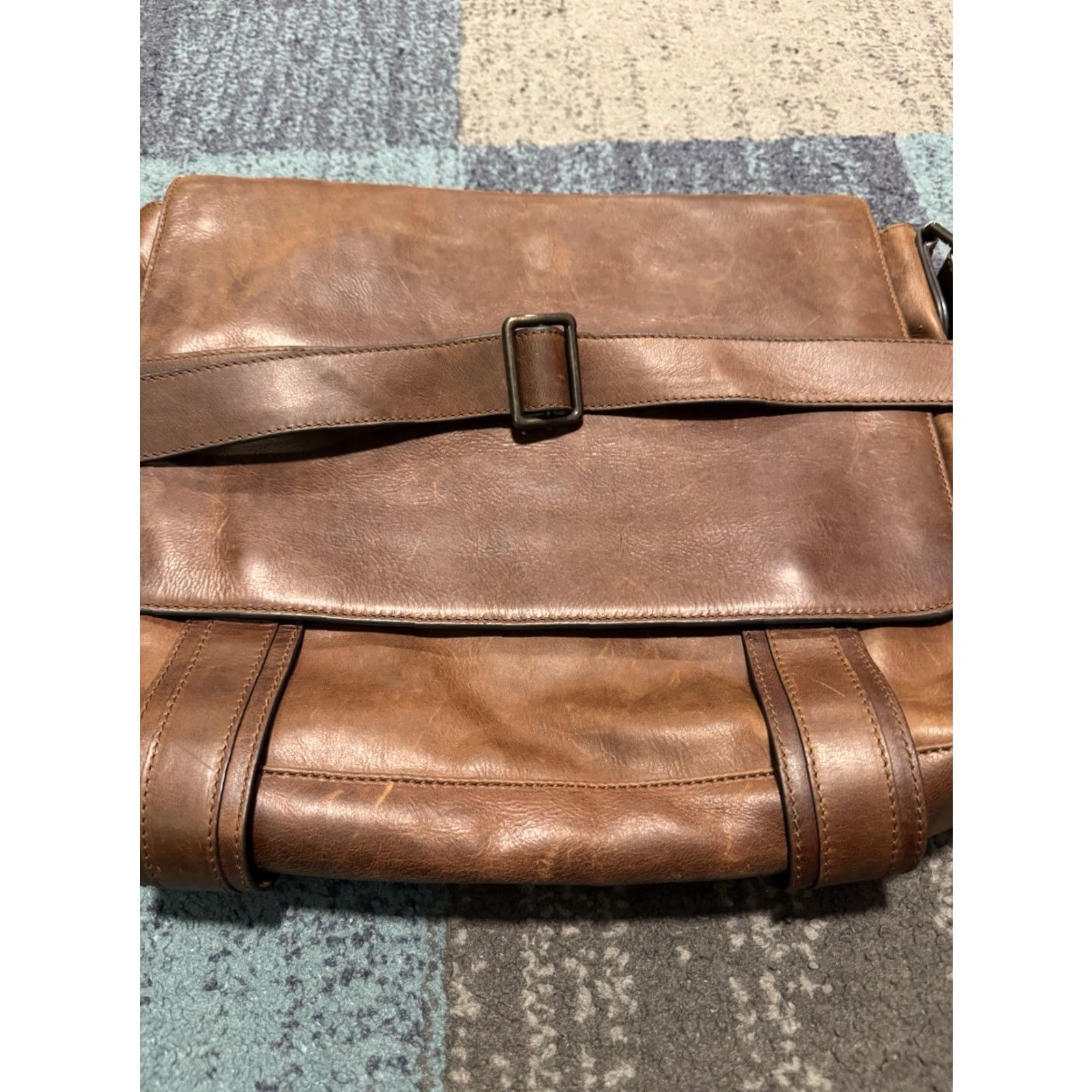 Frye VINTAGE Frye Oliver Leather Messenger Bag Brown Briefcase Laptop Satchel 15" MSRP 58 Unisex Adults Bag Brown Leather Messenger Pouch 15" Mens Womens Size ONE SIZE - 4 Thumbnail